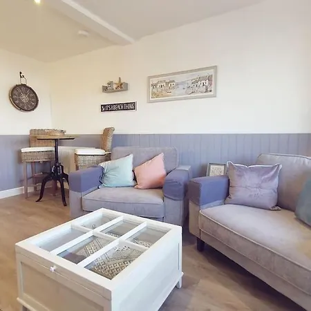 Willow Snug - Trearddur Bay Cosy Apartment Extérieur photo
