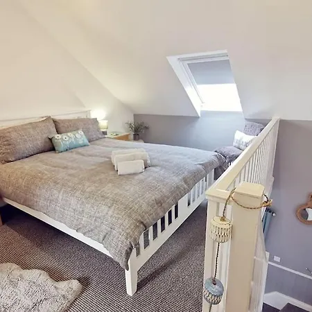 Willow Snug - Trearddur Bay Cosy Apartment Extérieur photo