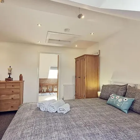 Willow Snug - Trearddur Bay Cosy Apartment Extérieur photo