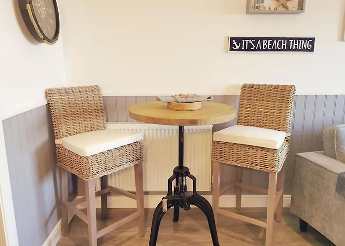 Willow Snug - Trearddur Bay Cosy Apartment
