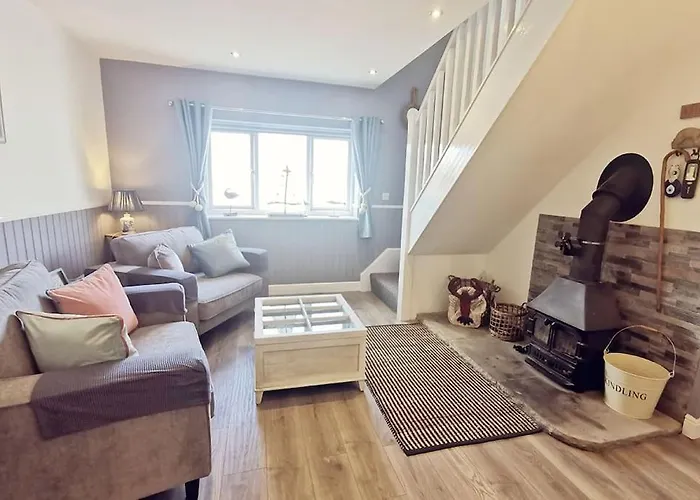 Willow Snug - Trearddur Bay Cosy Apartment